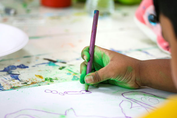 Un temps et un espace dédié à la créativité des plus petits. De 3 à 6 ans, avec ou sans parent, à Ayent et à Puidoux.