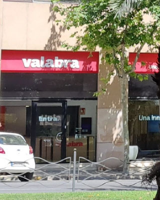 Nuestra oferta de alquiler locales y oficinas en alicante españa está diseñada para satisfacer las necesidades de profesionales y empresas de diversos sectores. Contamos con espacios modernos y funcionales que impulsarán la productividad de su equipo