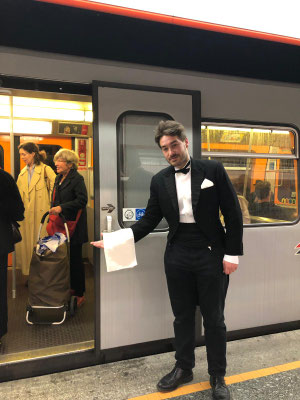 erster Speisewagen in der Wiener U-Bahn (Barbara Ungepflegt, Wien, 2019)