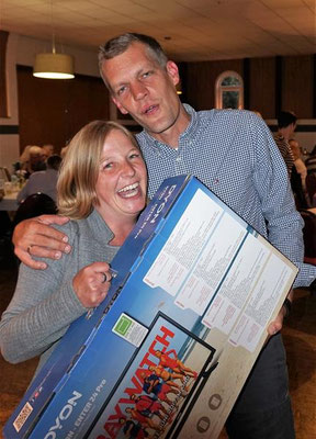 Grillfest mit Bingo spielen