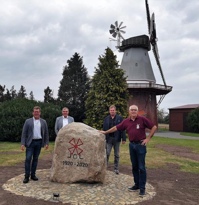 Enthüllung Gedenkstein Jubiläum 100 Jahre