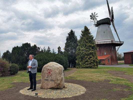 Enthüllung Gedenkstein Jubiläum 100 Jahre