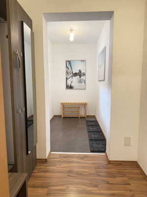 Eingangsbereich mit Garderobe der Gartenwohnung Sonnalm Apart Rauch im Zillertal