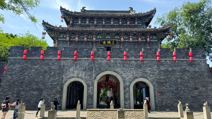 Dazu Rock Carvings China Tagestour