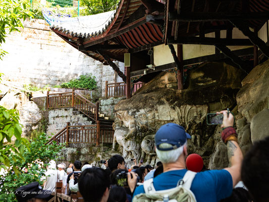 Dazu Rock Carvings China Tagestour