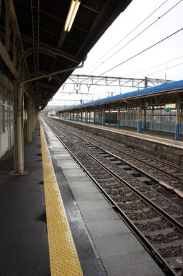 直江津駅の３番線ホーム。「寂しさ」もまた、人生のスパイス