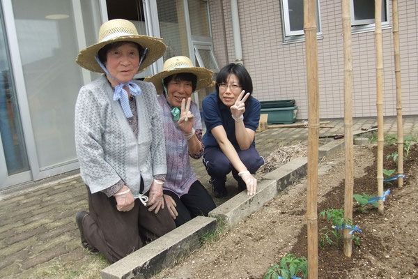 ちょっぴりと「はにかんだ笑顔」が印象的な皆さん。