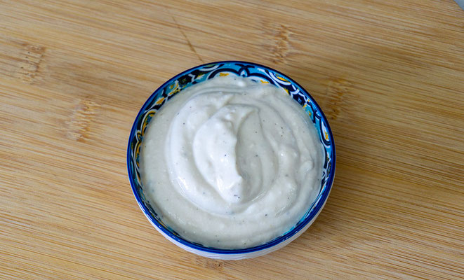 Knoblauch-Joghurt-Sauce vegan