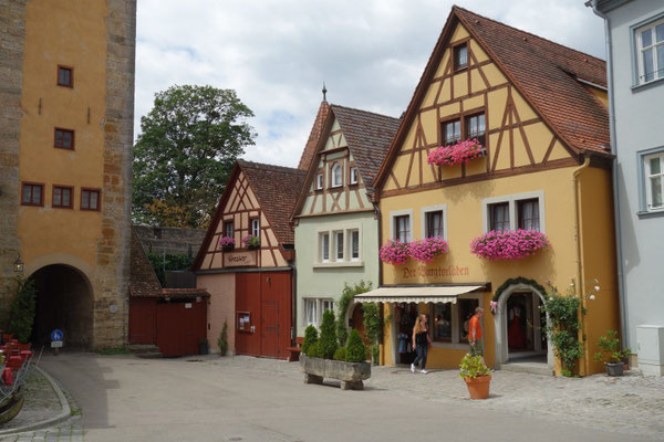 Am Burgtorladen.
