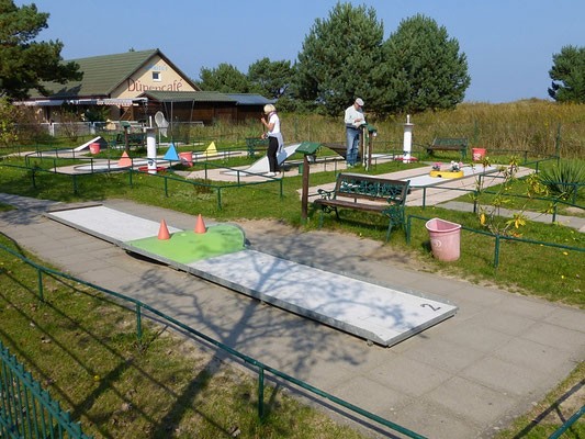 Minigolf in Karlshagen an der Strandpromenade.