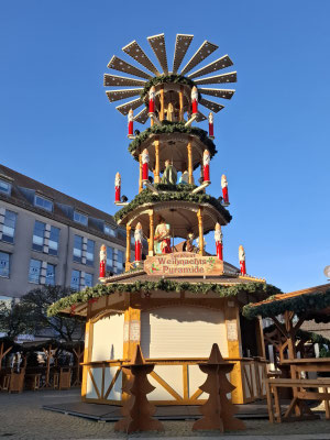 Weihachtspyramide Weihnachtsmarkt Spandau