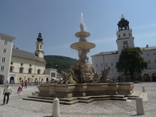 Residenzbrunnen am Residenzplatz in Salzburg 