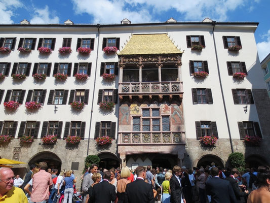 Das Goldene Dacherl - ein Gebäude mit spätgotischem Prunkerker in der Altstadt 