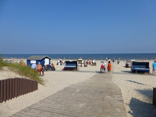 Strandzugang. Hier sollte eine Kurkarte am Automaten gezogen werden.