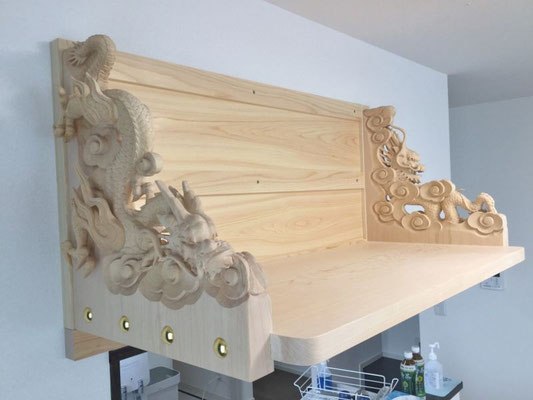 宮大工の極上品】茅葺屋根＋龍神＆鳳凰彫刻入り神棚板 - 神棚の販売