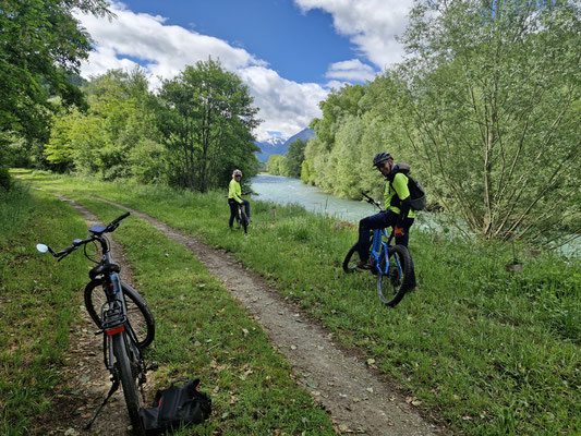Le long du gave (3,5 km hors goudron)