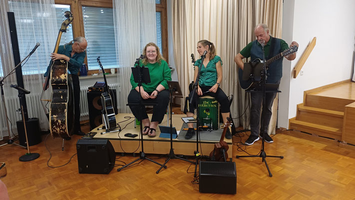 Musik von The Folkettes & Gents
