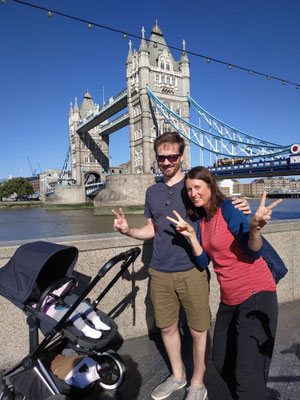 Mit Flo und Marlene vor der Tower Bridge