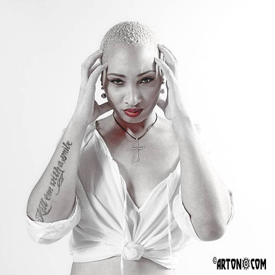 Model: Lindsey Arton©