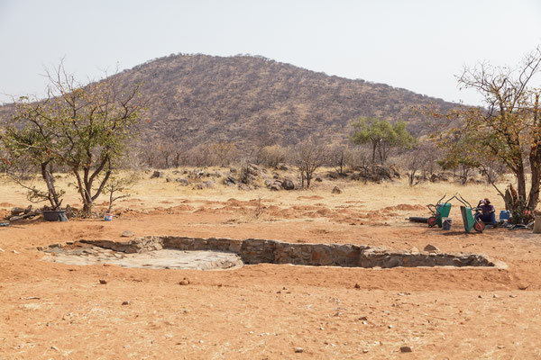 Sanierung der Wildtier-Wasserstelle im Kunenegebiet in Namibia 2017, ©Foto: Eva Bauer