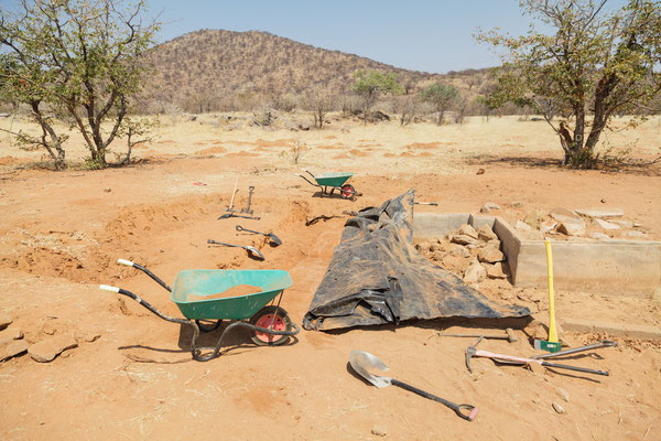 Sanierung der Wildtier-Wasserstelle im Kunenegebiet in Namibia 2017, ©Foto: Eva Bauer