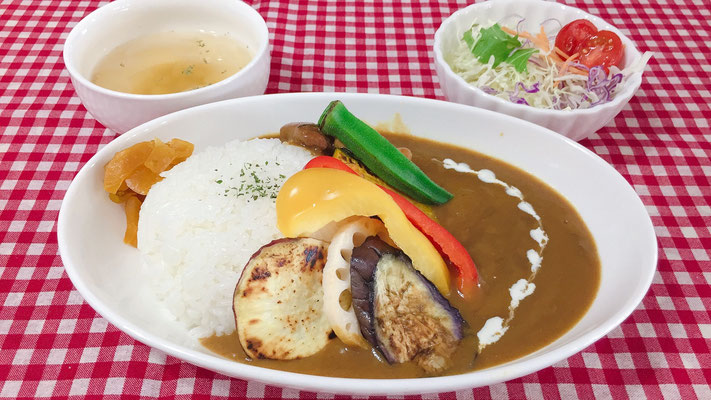 チキンカレーセット　￥1,100