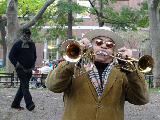 Le trompettiste de  Washington square - New-York (Etats-Unis) 2016