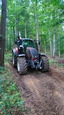 2017 - Valtra T175