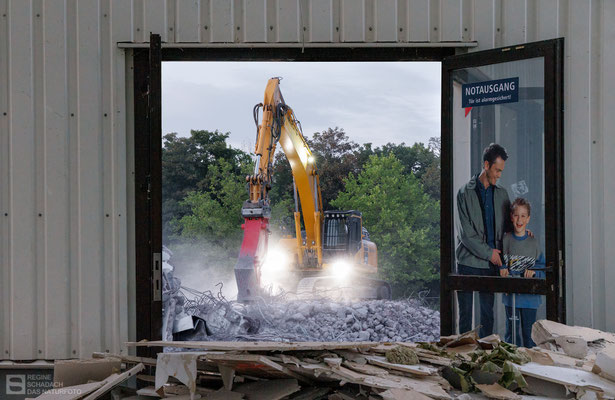 Platz für Neues - August 2022 - Abriss Realkauf Goslar - Foto: Regine Schadach - Canon EOS R5 - Canon RF 24-105 mm F4,0L IS USM