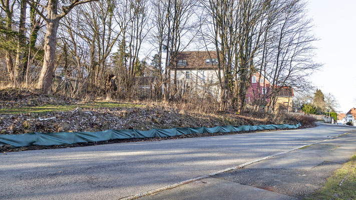 Unsere Helfer haben ca. 300 m Schutzzaun aufgebaut.