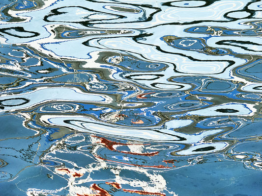 Art: Wasser-Farben-Spiegelbild - Bild  019Foto: Regine Schadach