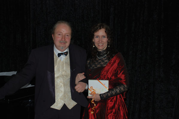 Marion Wildegger Bitz​ und Michael Britz beim KuBe Konzert "Zigeunermelodien" am 07. März 2015 im Domicil Leidinger