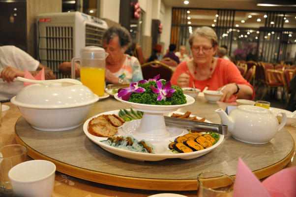 Taiwan, Kaohsiung, Kloster Fo Guan Shan, Abendessen