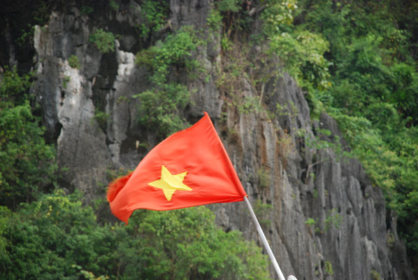 Vietnam, Fahrt in der Halong Bay