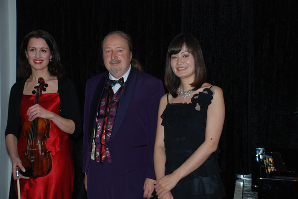 KuBe Konzert "Violinsonaten von Beethoven und Mozart" am 21. November 2014 im Domicil Leidinger mit Christina-Anna Tsiakiris (Violine) und Keiko Hattori (Piano)