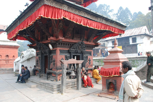 Nepal, Pashupatinath am Bagmati Fluss, Wichtigster Toten Verbrennungsplatz Nepals