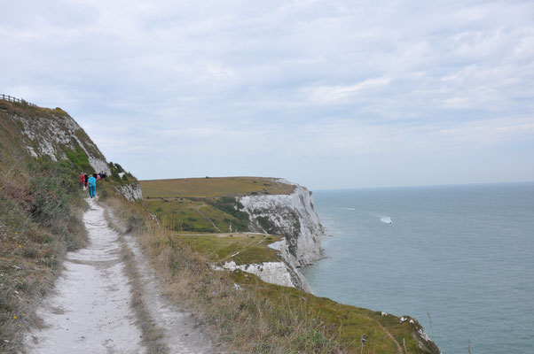 England, Auf dem Weg nach Irland: Station am Kreide Felsen von Dover