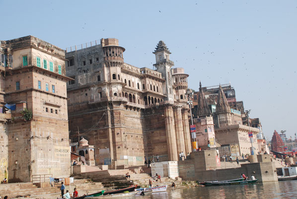 Indien, Varanasi, Verbrennungsplätze und Bootsfahrt auf dem Ganges