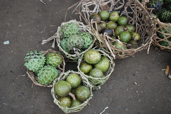 Madagaskar, Annonen Früchte, verschiedene Sorten