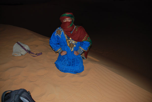 Marokko, Sonnenaufgang in den Sanddünen von Erg Chebbi, Sahara