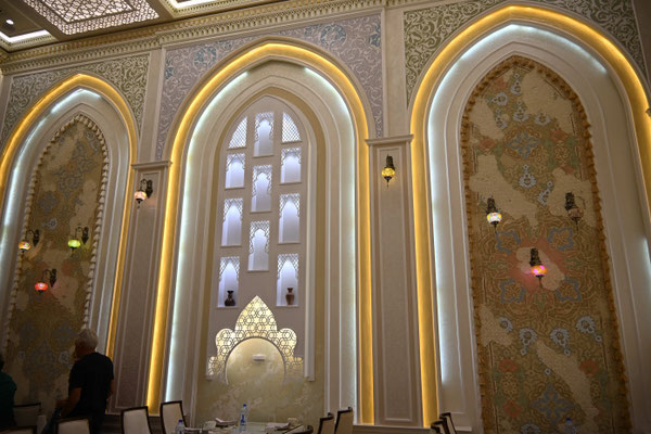 Usbekistan, Oase Chiwa bei Nacht, Restaurantbesuch