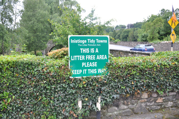 Irland, Inistioge, Brücke und Stadt