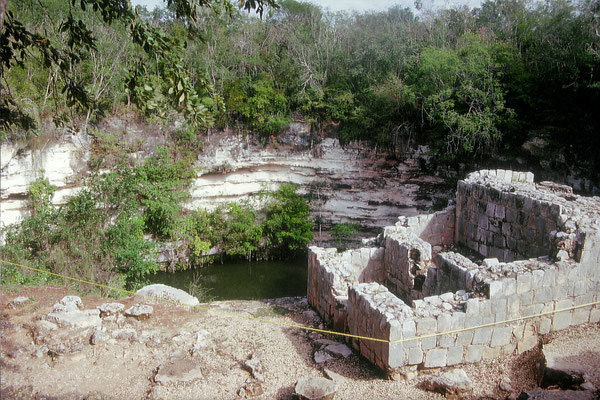 Mexiko, Maya Stadt, Chichen Itza, Cenote