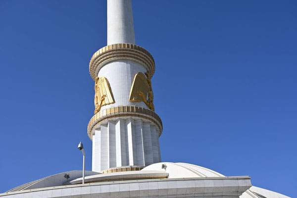 Turkmenistan, Ashgabad, Unabhängigkeitsdenkmal