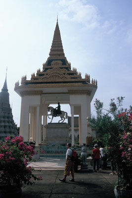 Kambodscha, Königspalast, Phnom Penh, Reiterstandbild König Norodom I.