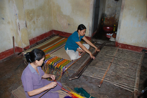 Vietnam, Hoi An, Seidenverarbeitung