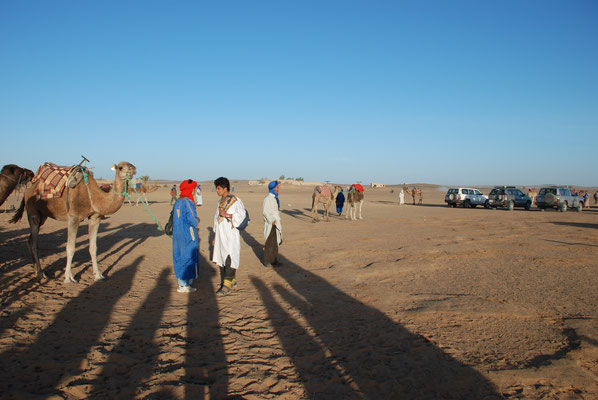 Marokko, Sonnenaufgang in den Sanddünen von Erg Chebbi, Sahara