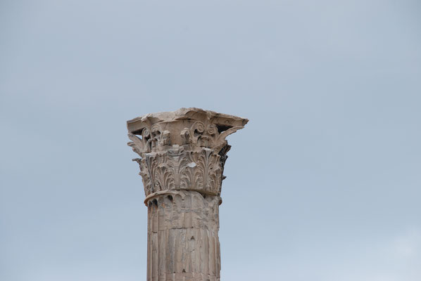 Griechenland: Athen: Hadriansbogen und Zeustempel