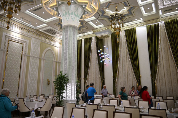 Usbekistan, Oase Chiwa bei Nacht, Restaurantbesuch