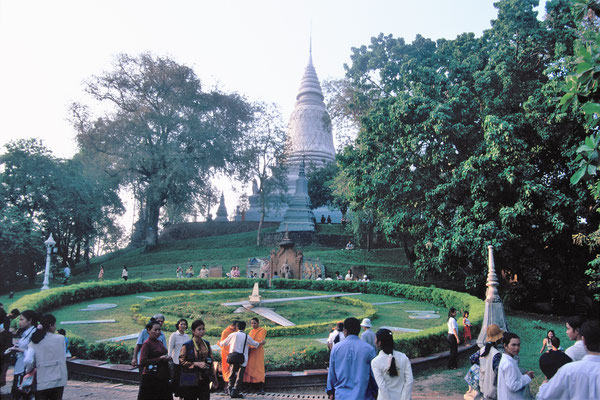 Monument am wat phnom Marksteintempel in Phnom Penh Kambodscha
